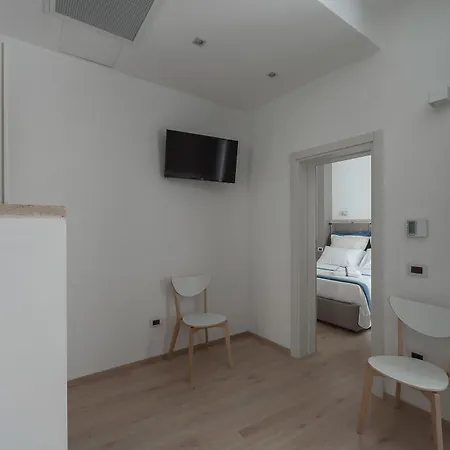 ゲストハウス Dimora Pietrabianca 4*